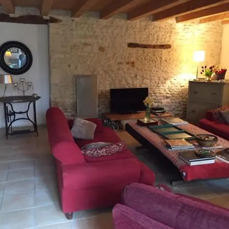 Du Calme Maison De Nyaraló *